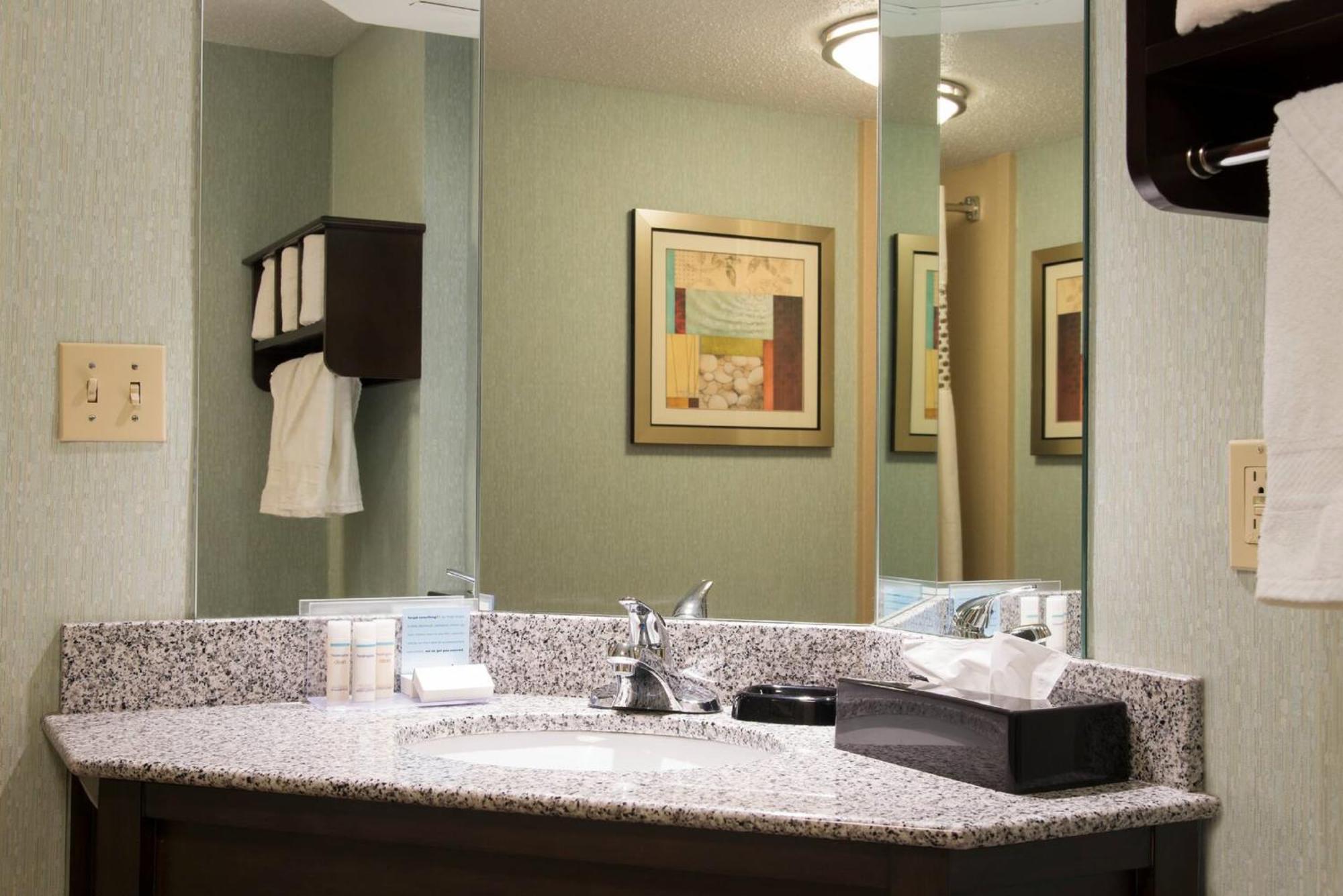 Hampton Inn & Suites Кокомо Екстериор снимка