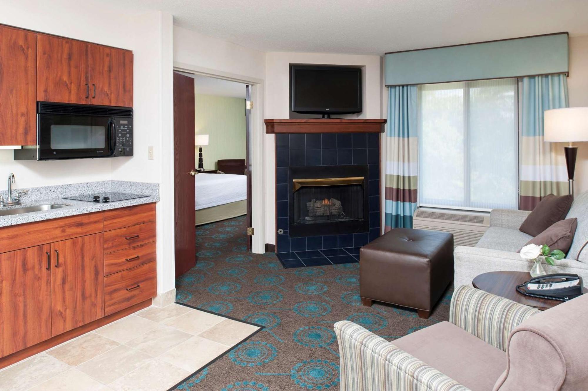 Hampton Inn & Suites Кокомо Екстериор снимка