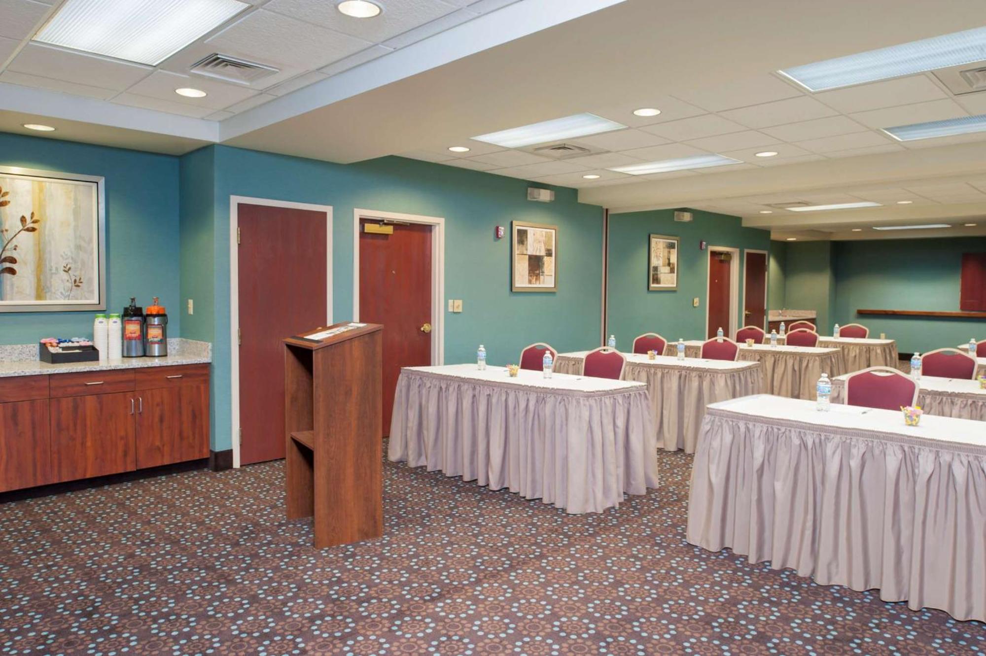 Hampton Inn & Suites Кокомо Екстериор снимка