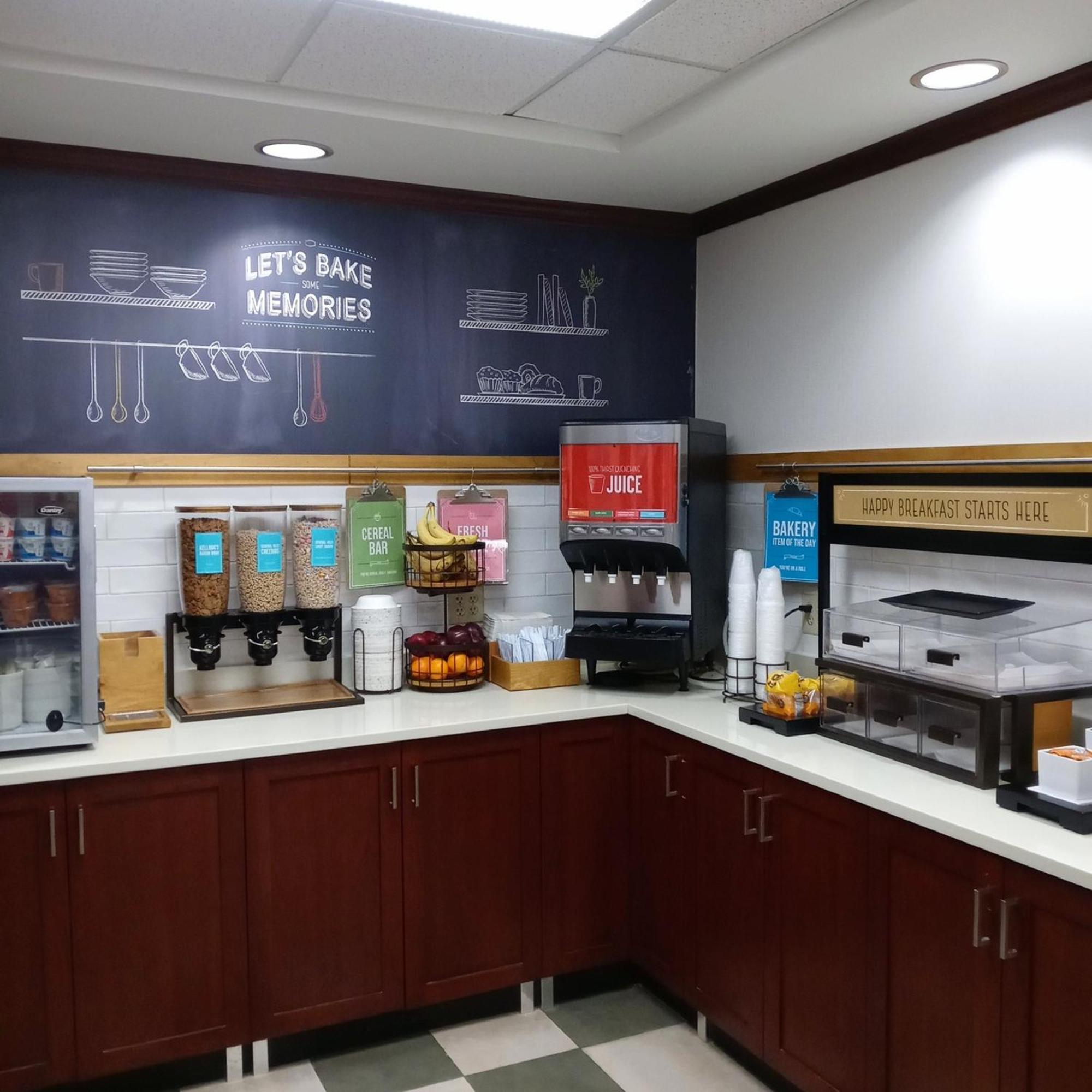 Hampton Inn & Suites Кокомо Екстериор снимка
